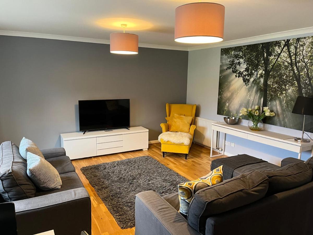 Flat Three, 212 Eaglesham Road, East Kilbride, Glasgow Esterno foto