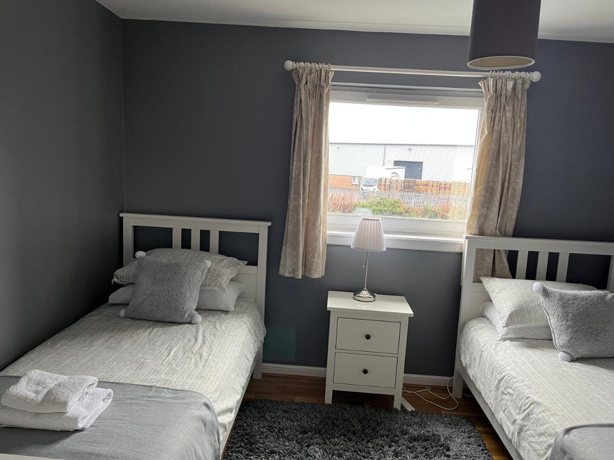 Flat Three, 212 Eaglesham Road, East Kilbride, Glasgow Esterno foto